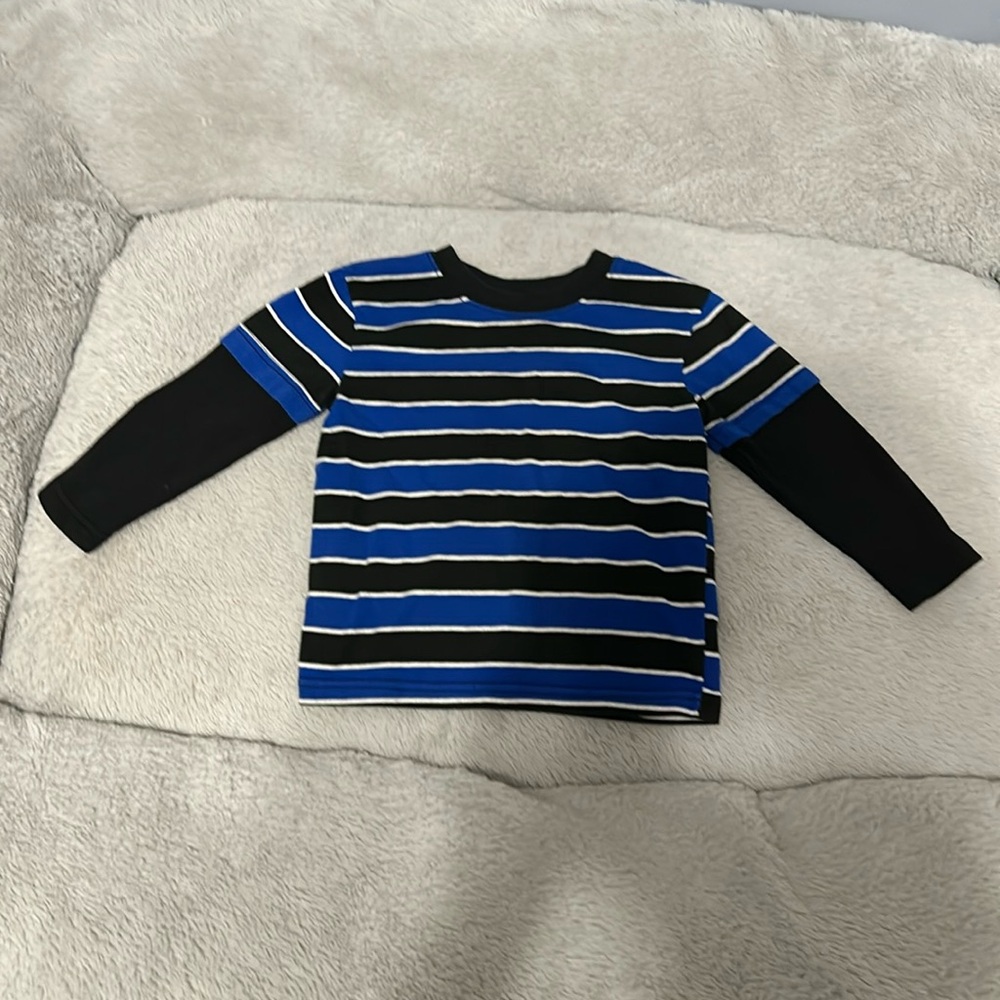 Granimals long sleeve boys tee.